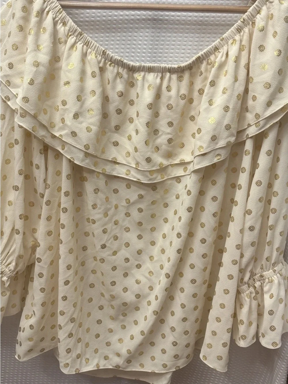 NWT Women’s Michael Kors off-the-shoulder blouse w/ Gold Polka Dot Sz 3X